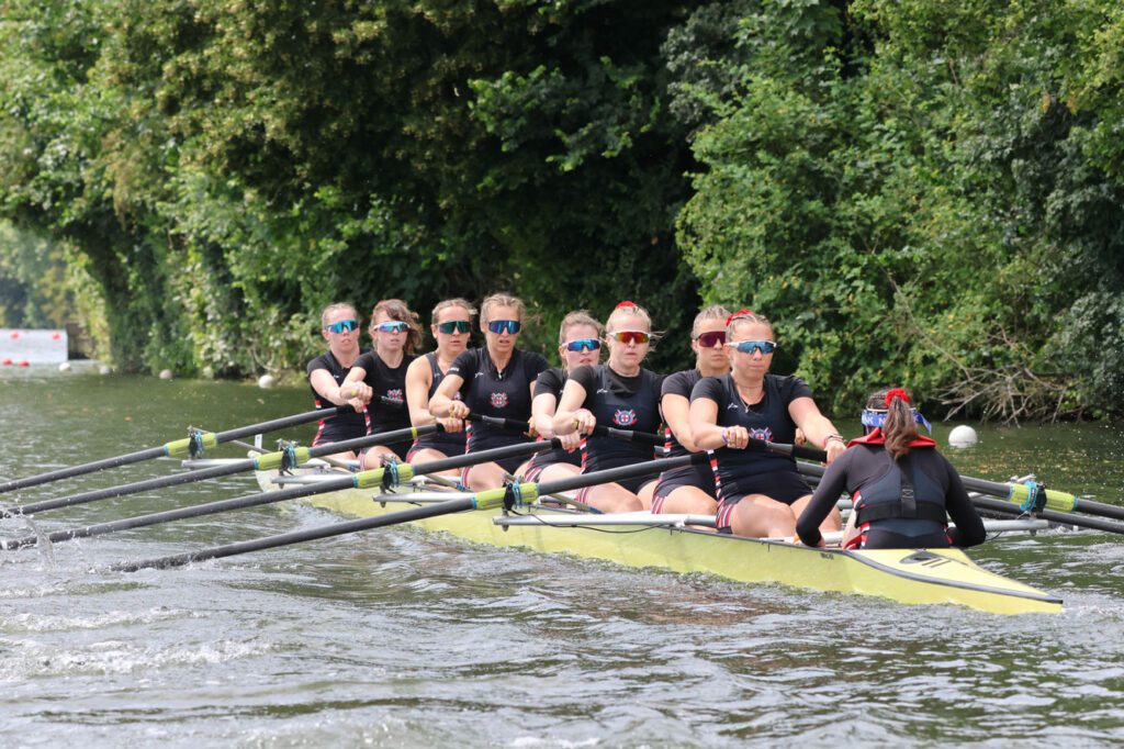 Women's eight racing