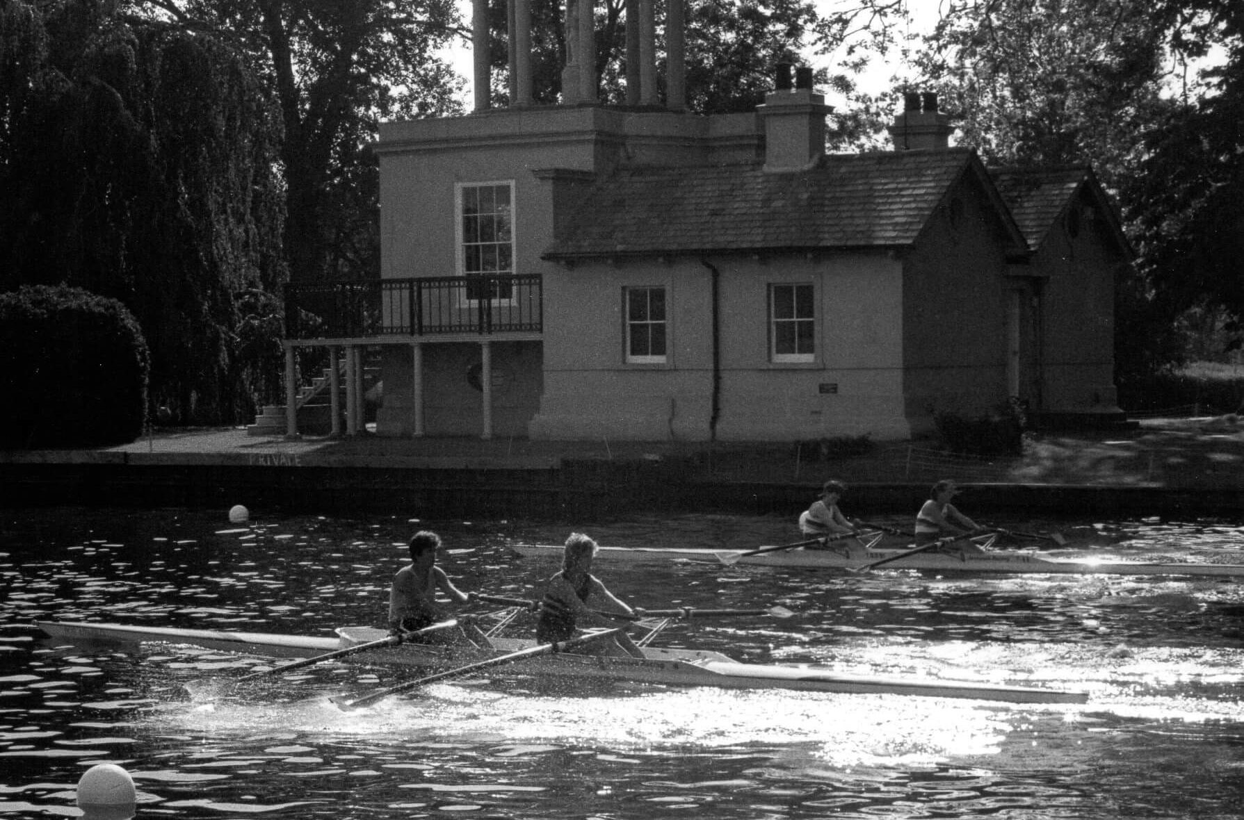 Women's double sculls racing